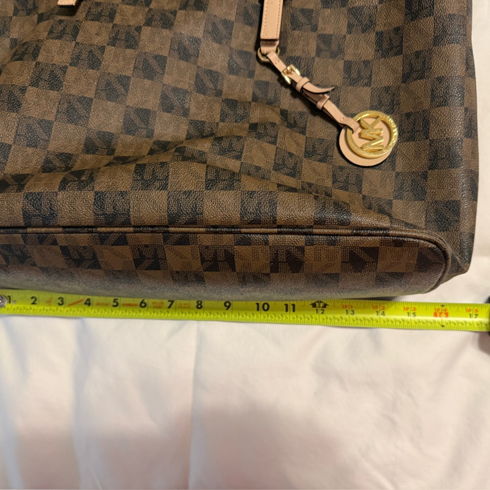 Michael Kors Jet Set Travel Checkered Tote Bag - Picture 16 of 16